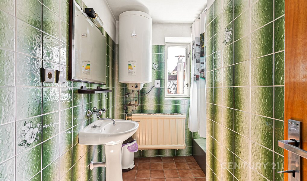 Prodej domu 285 m² s pozemkem 136 m², Sušice – náhled fotky 16