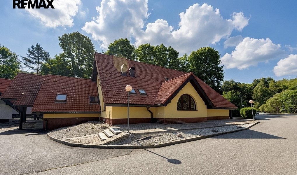 Prodej ubytovacího objektu 450 m², Vimperk – náhled fotky 19