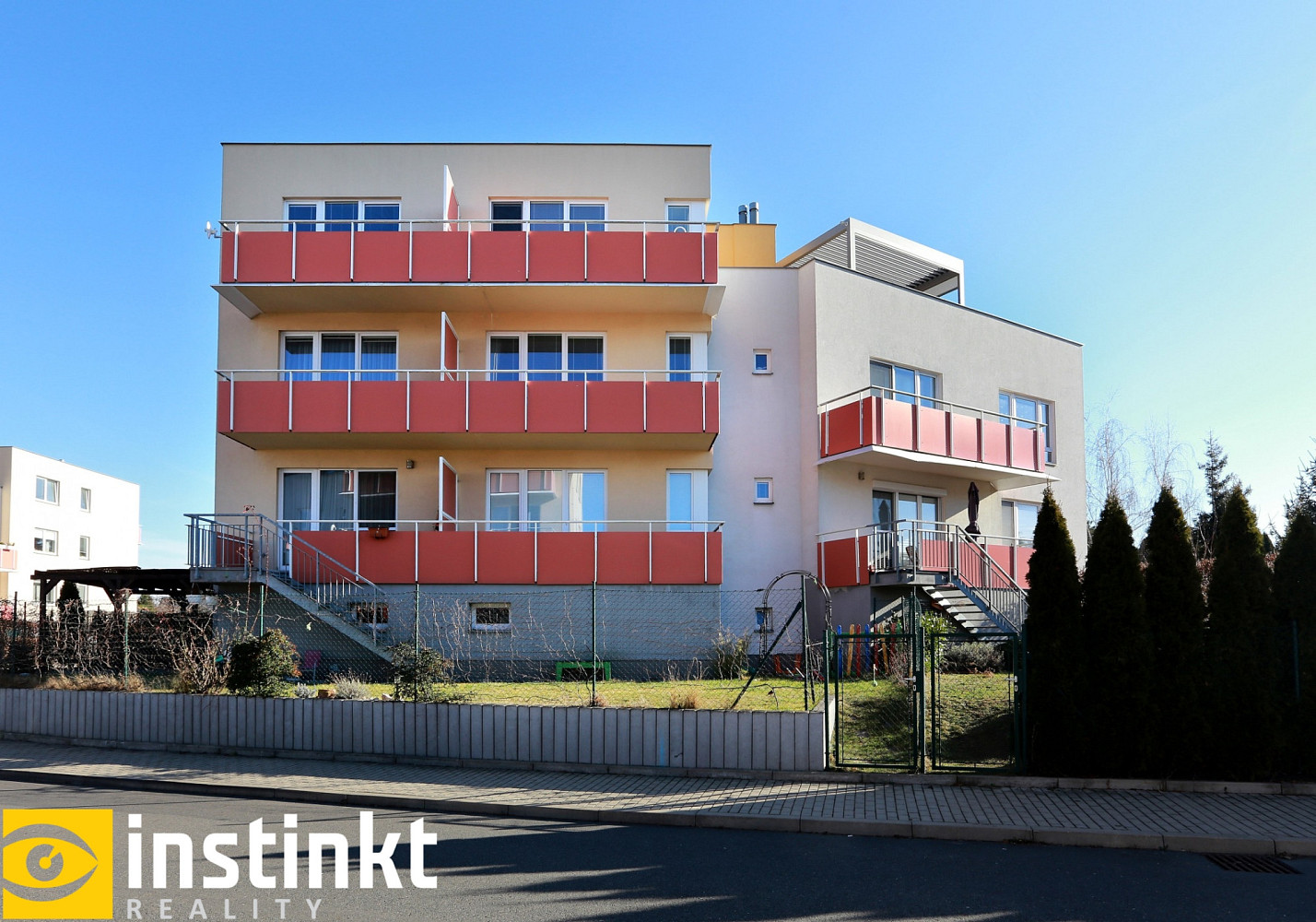 Pronájem bytu 1+kk 37 m² – pohled 3