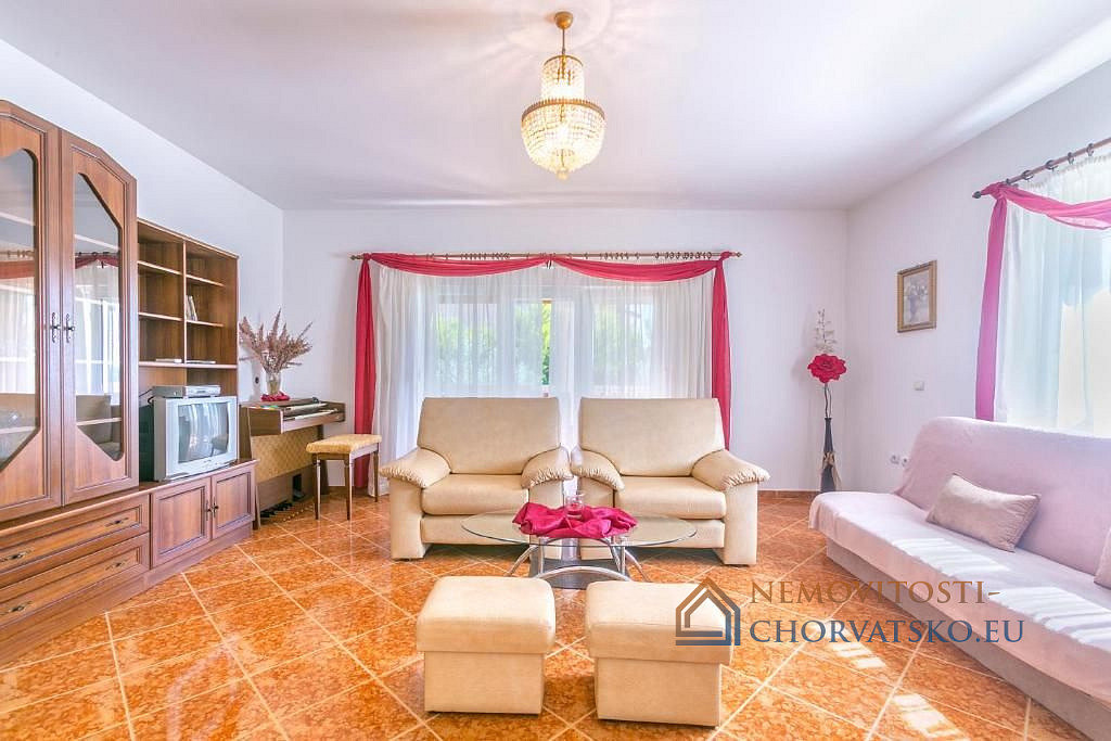 Prodej domu 139 m² s pozemkem 402 m² - Meer