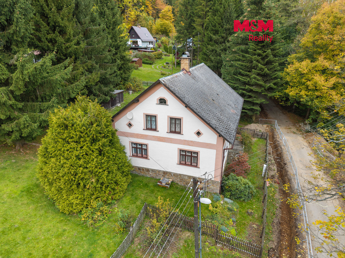 Prodej domu 178 m² s pozemkem 1 447 m²