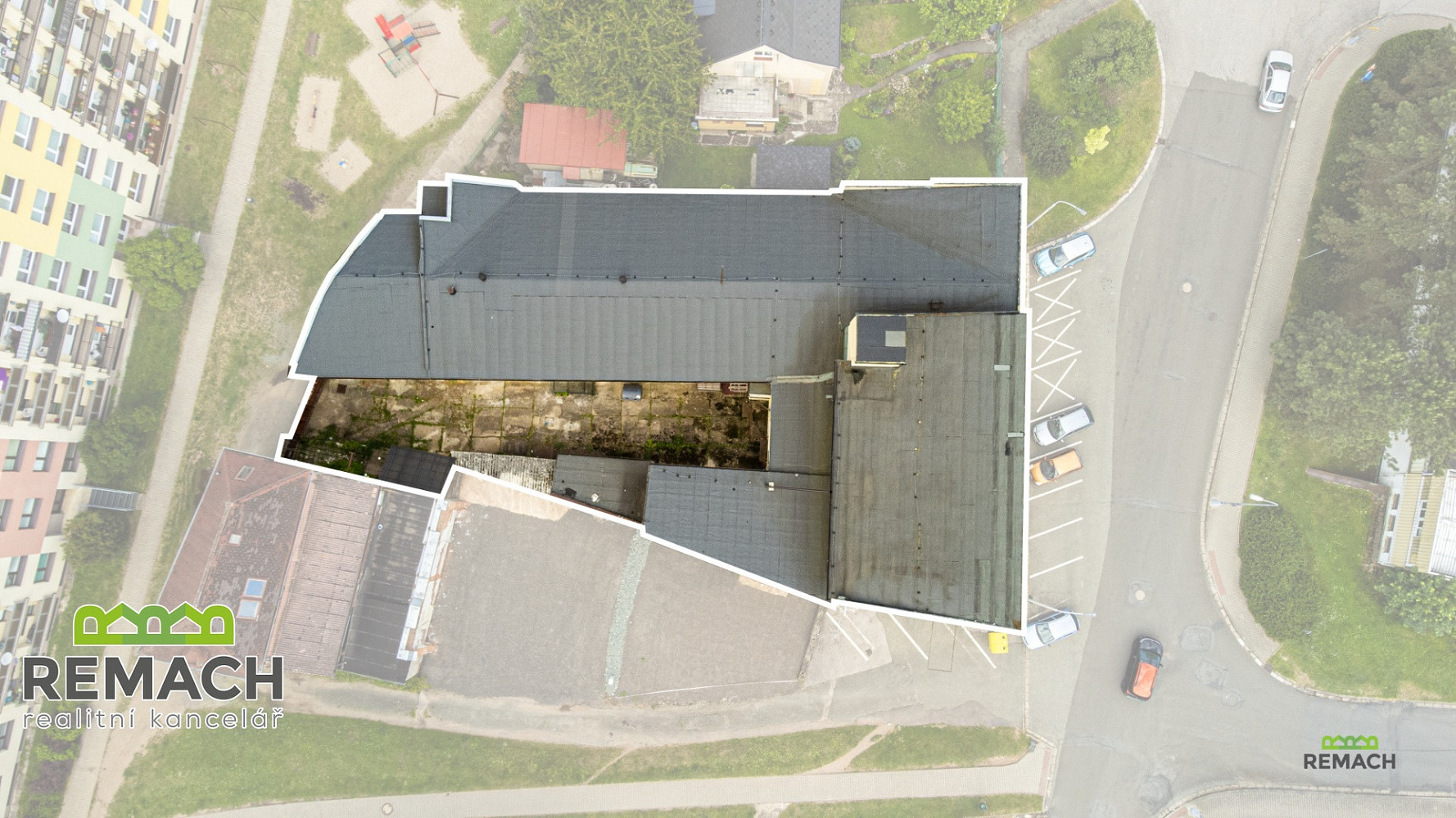 Pronájem obchodních prostor 1 100 m² – fotografie 2