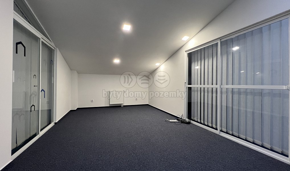 Pronájem kanceláře 26 m², Jindřichův Hradec – náhled fotky 4