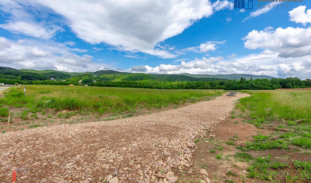 Prodej stavebního pozemku 871 m², Dubí – náhled fotky 18