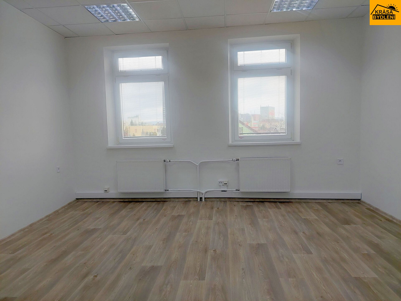 Pronájem obchodních prostor 90 m² — photo 2
