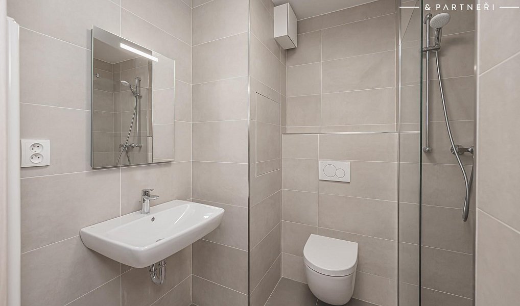 Pronájem bytu 1+kk 25 m², Hradec Králové – náhled fotky 8