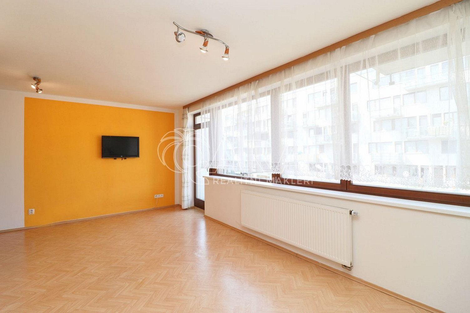 Pronájem bytu 1+kk 42 m² – fotografie 4