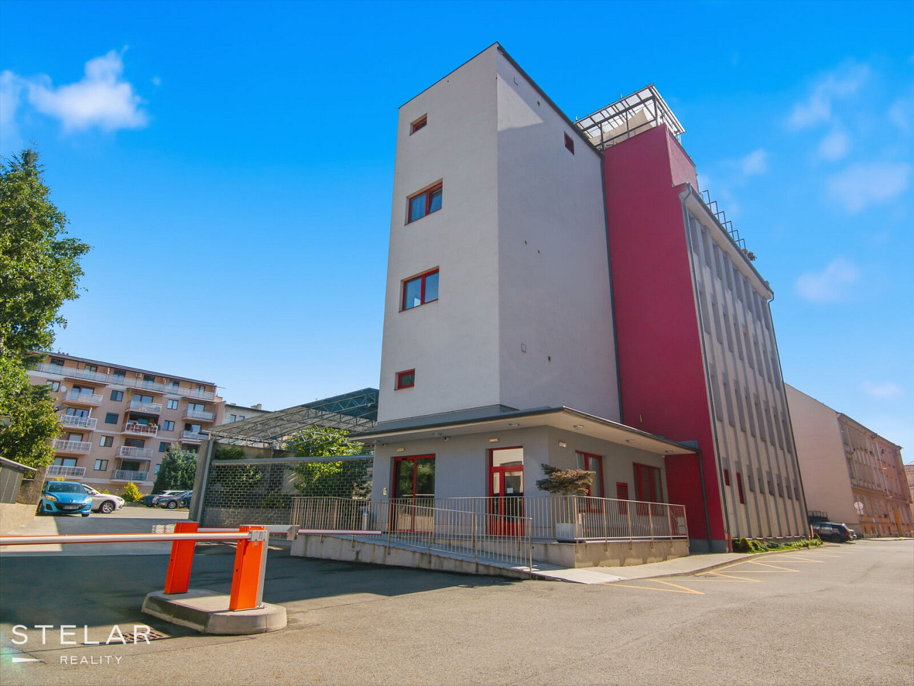 Pronájem kanceláře 213 m²