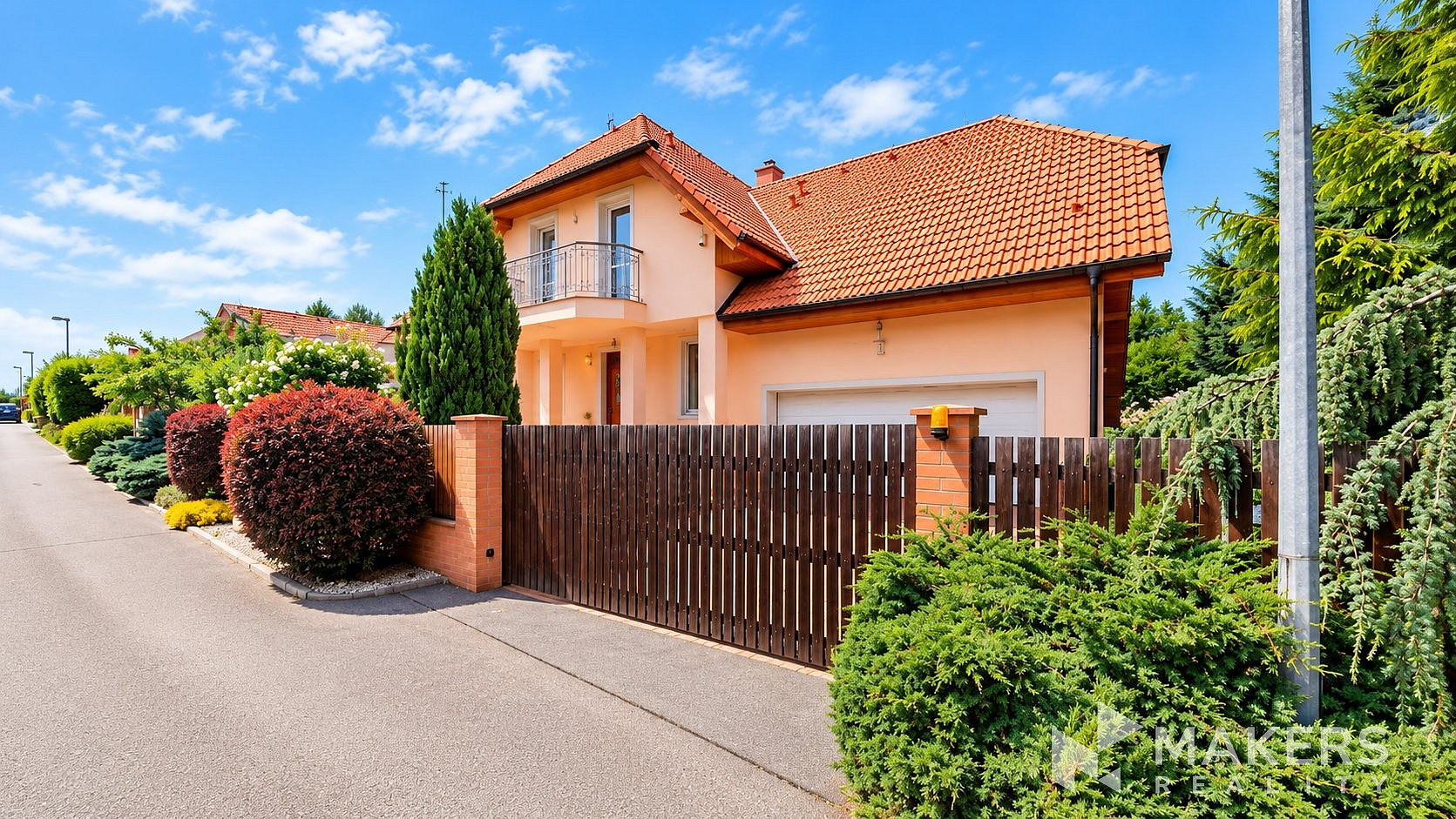 Prodej domu 331 m² s pozemkem 803 m²