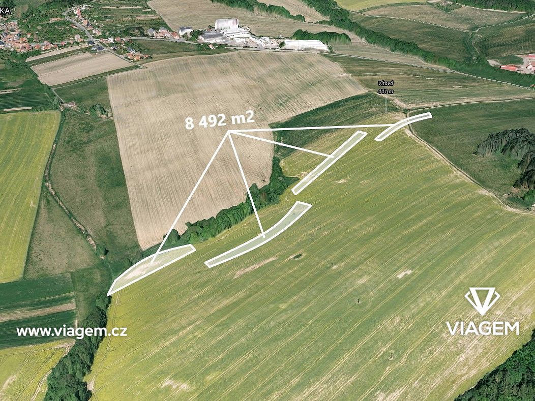 Prodej pole 1 415 m²