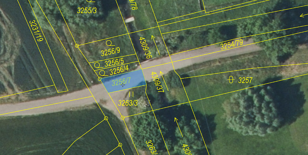 Dražba pole 1 358 m²