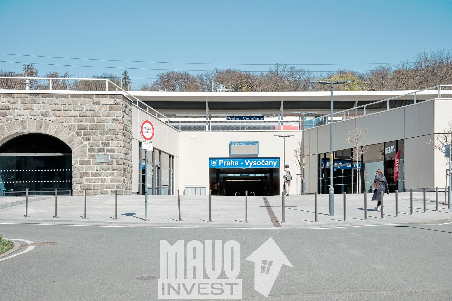 Garážové stání 11m2 u metra Vysočanská – fotografie 2
