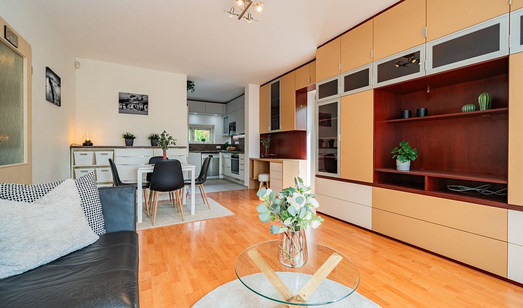 Prodej bytu 4+kk 93 m², Jinočany – náhled fotky 15