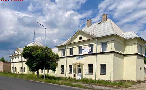 Pronájem domu 350 m² s pozemkem 578 m², Dukelská, Chomutov