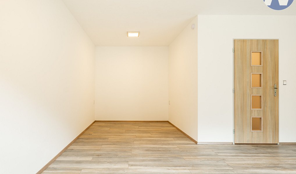 Pronájem bytu 1+kk 35 m², Husinec – náhled fotky 4