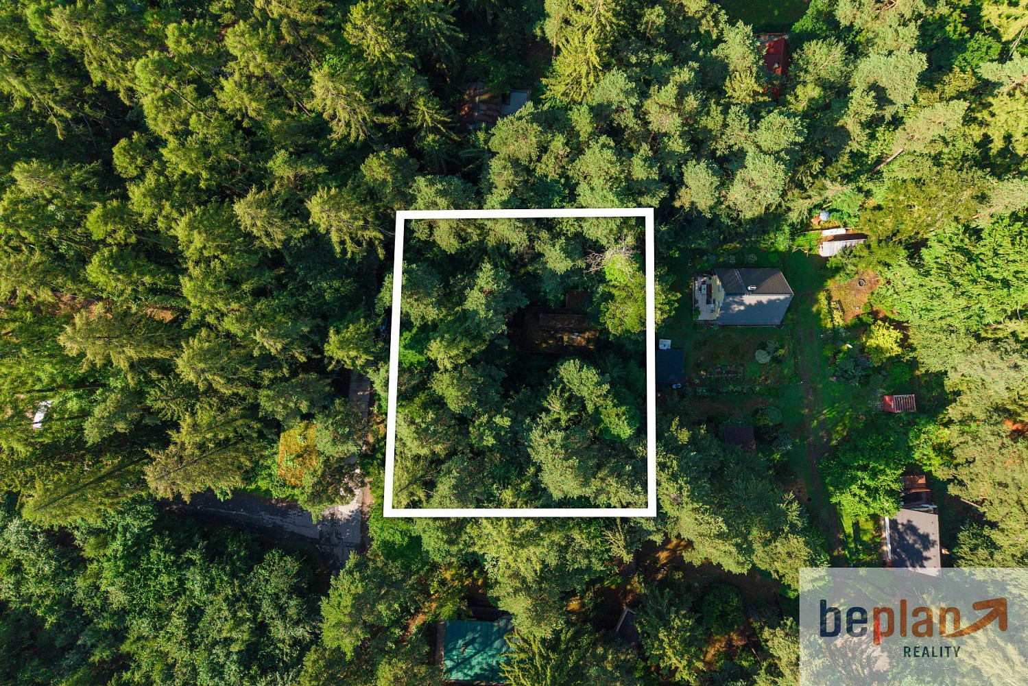 Prodej stavebního pozemku 1 435 m² – fotografie 3
