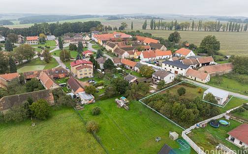 Prodej stavebního pozemku 1 303 m², Radošovice, okres České Budějovice
