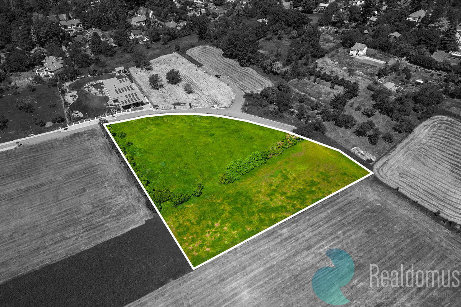 Prodej stavebního pozemku 6 111 m² – fotografie 3