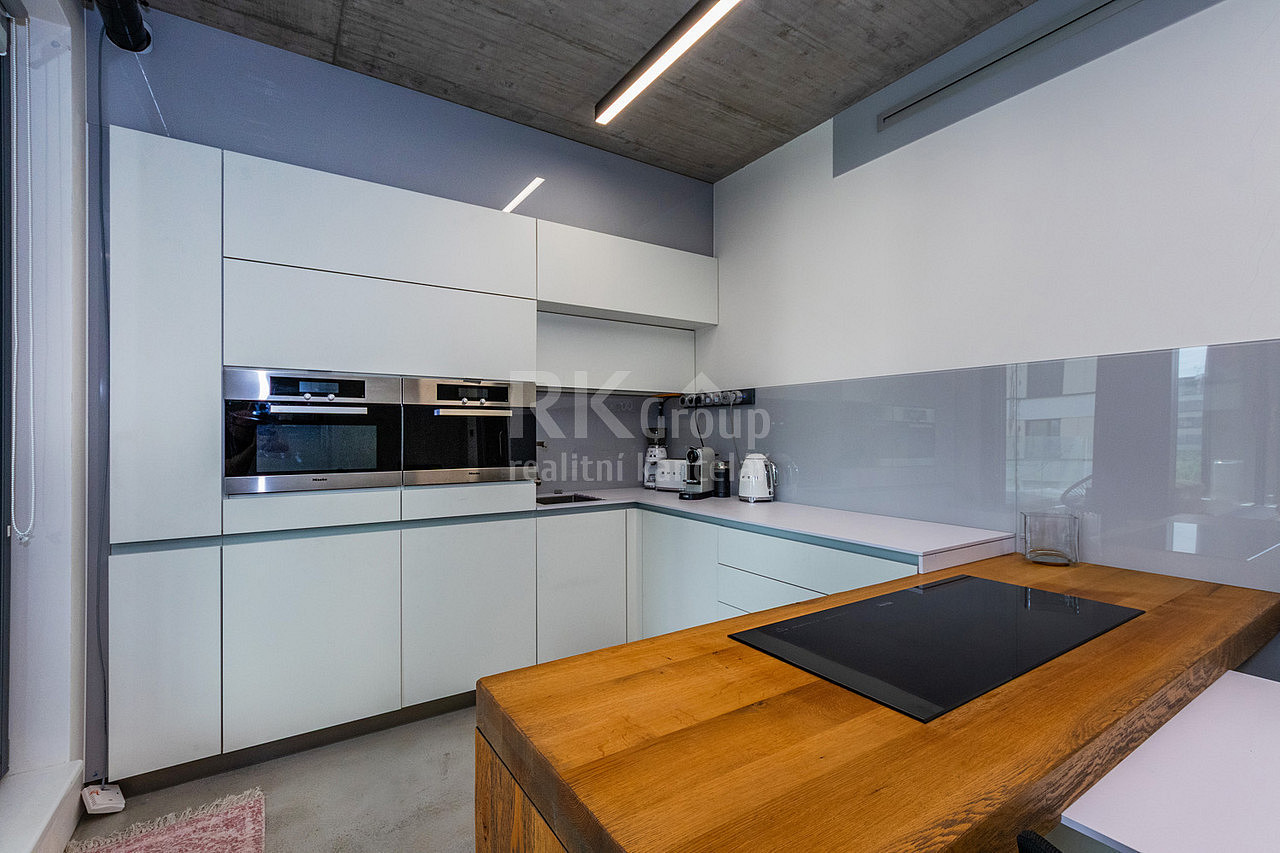 Pronájem bytu 3+kk 81 m²