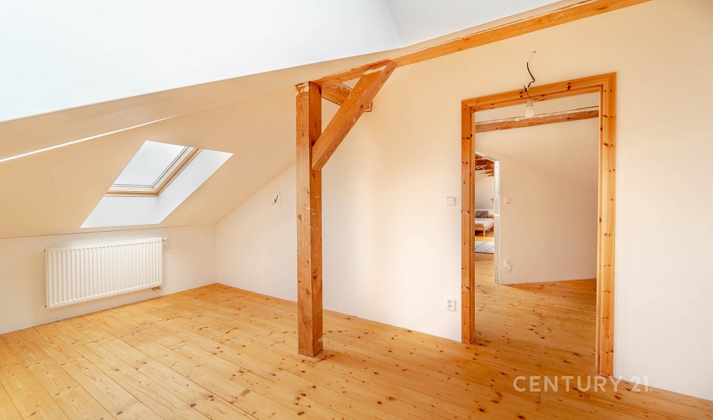 Prodej domu 417 m² s pozemkem 1 139 m², Křenice – náhled fotky 38
