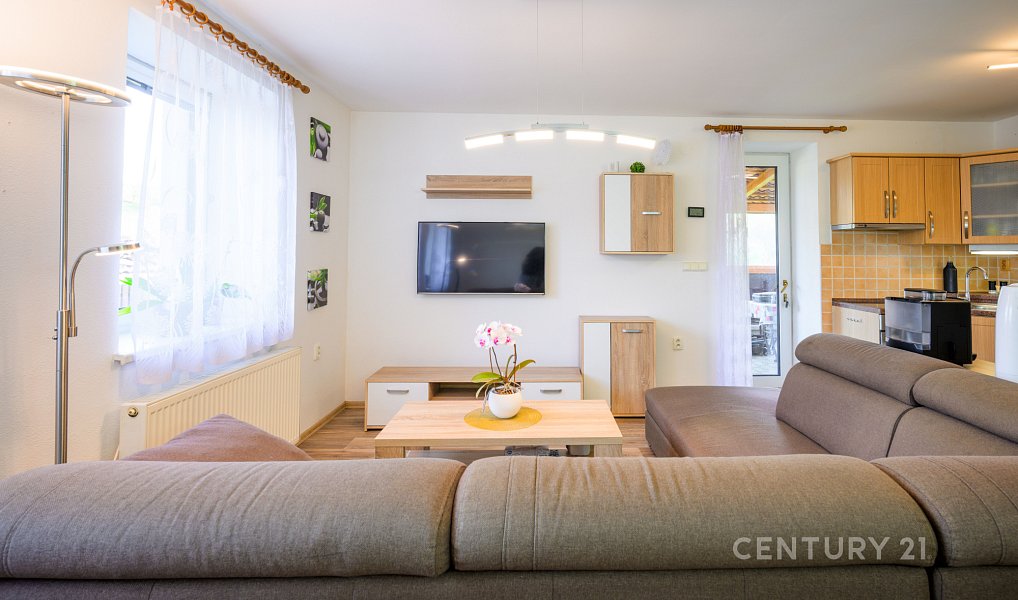 Prodej domu 180 m² s pozemkem 1 679 m², Červený Hrádek – náhled fotky 3