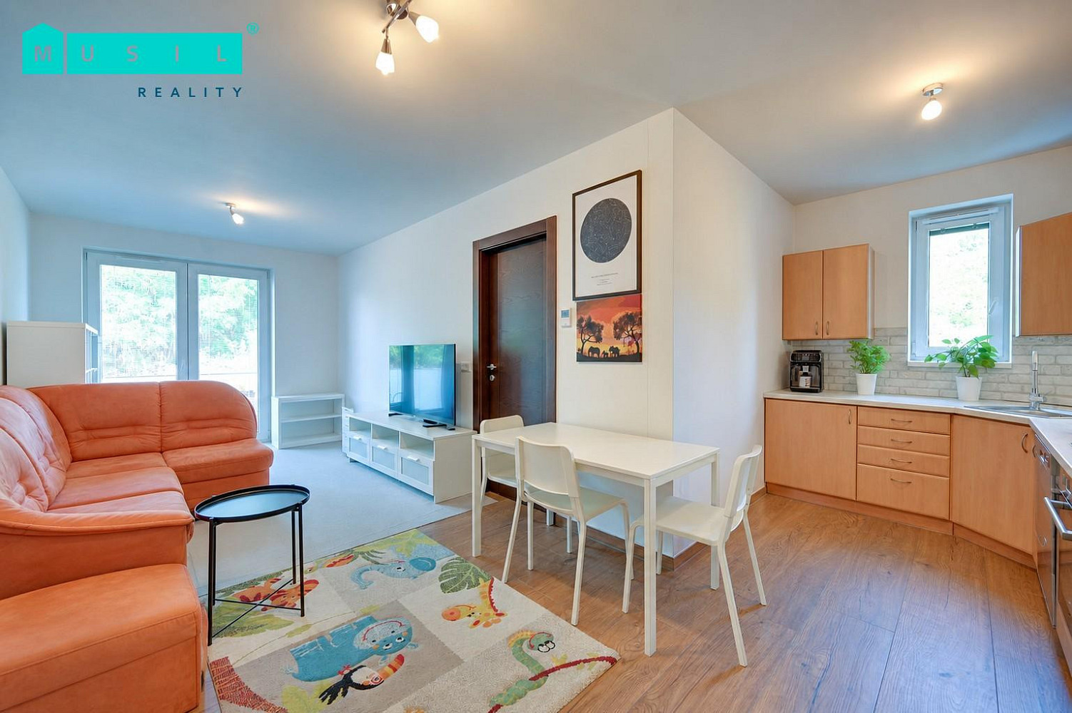 Pronájem bytu 2+kk 56 m² – fotografie 2