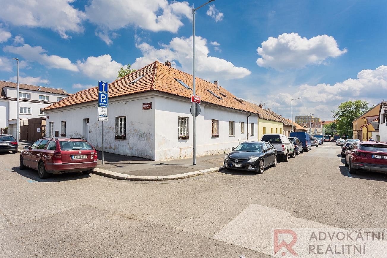 Prodej domu 320 m² s pozemkem 412 m²