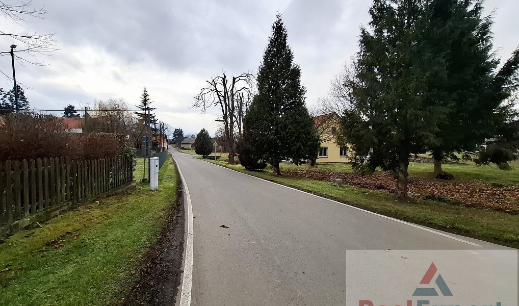 Prodej stavebního pozemku 1 000 m², Nové Dvory – náhled fotky 7