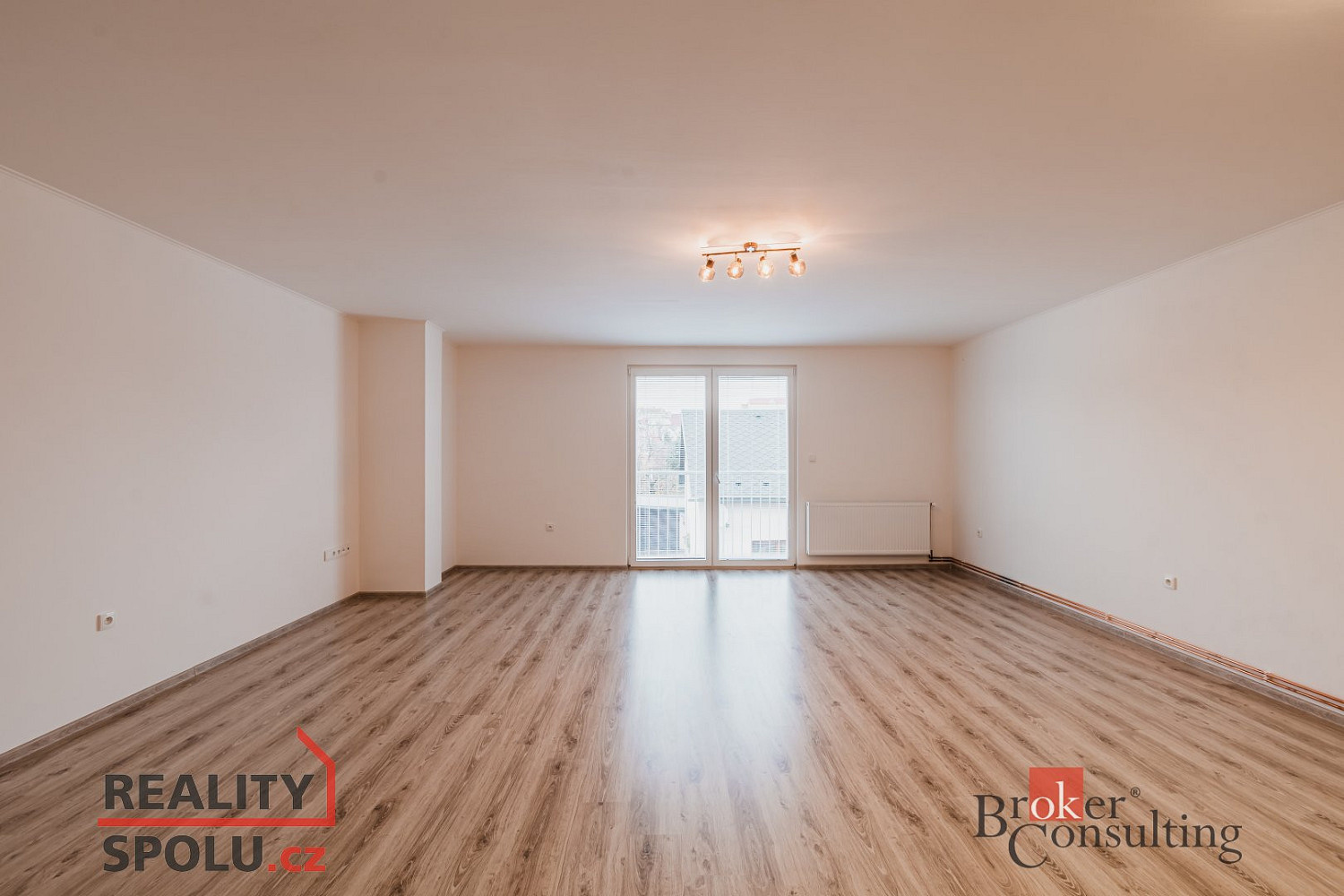 Pronájem bytu 1+kk 55 m² — photo 3