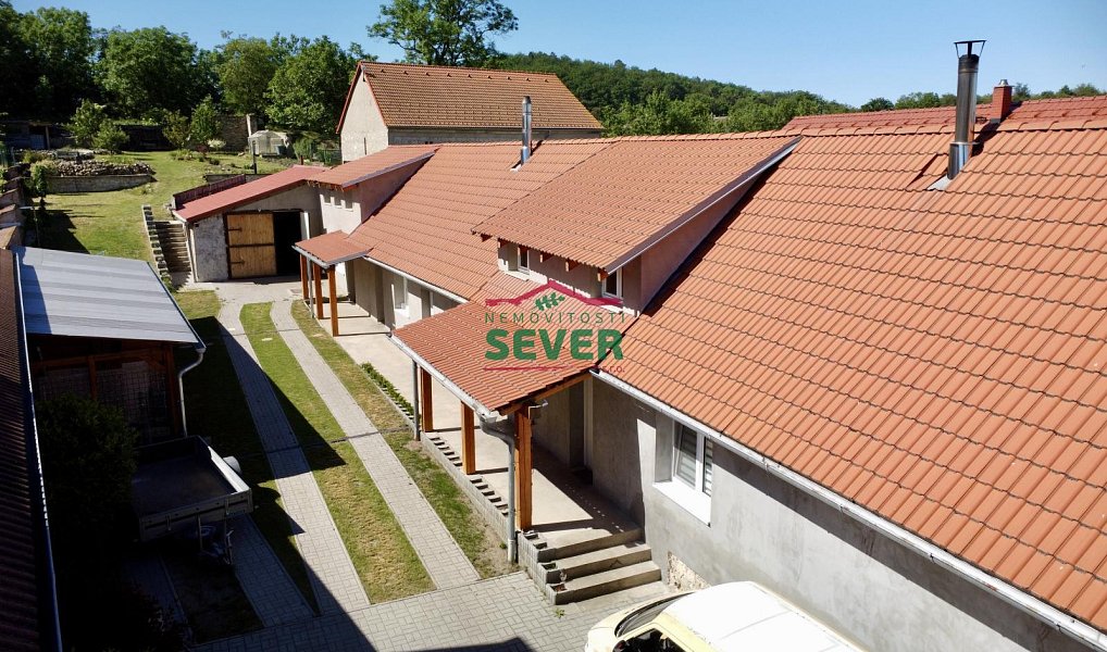 Prodej domu 220 m² s pozemkem 1 576 m², Louny – náhled fotky 22