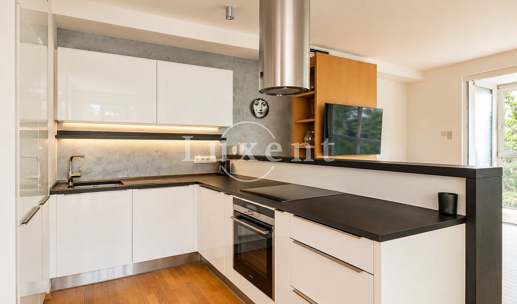Prodej bytu 2+kk 74 m², Praha – náhled fotky 2