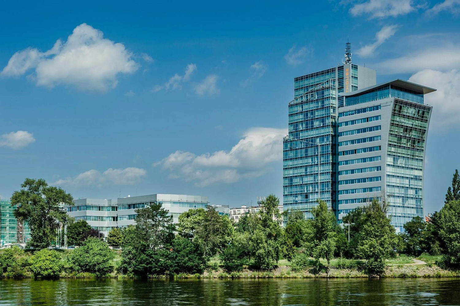 Pronájem kanceláře 307 m²