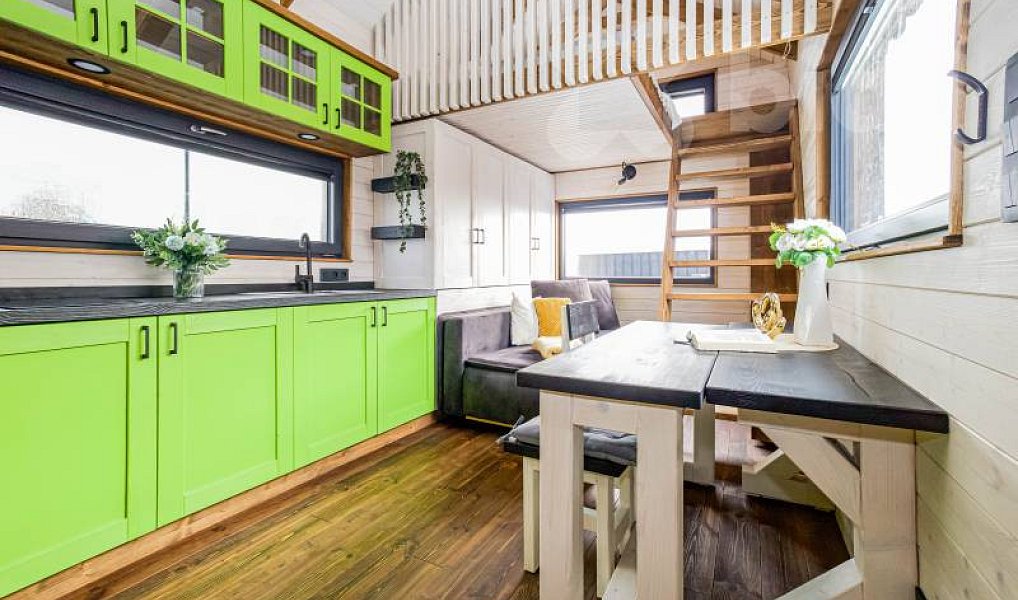 Prodej tiny house 20 m2 - plně vybavený, 2 loft na spaní, koupelna se sprchou, Přelouč – náhled fotky 14
