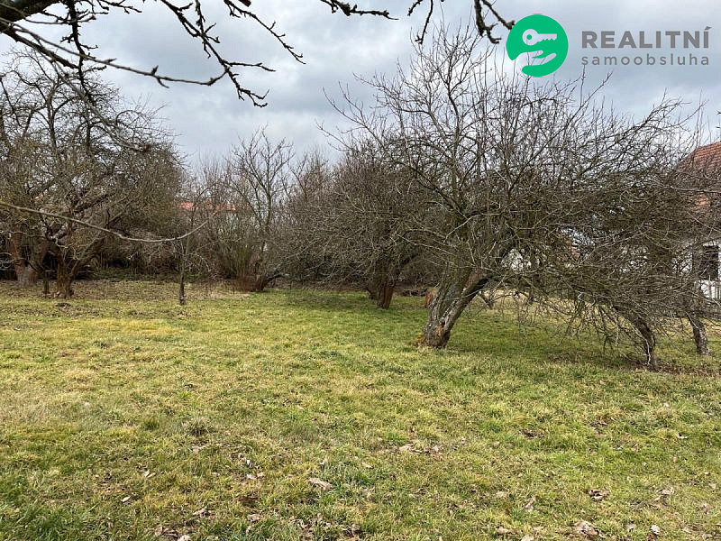 Prodej stavebního pozemku 1 000 m² – fotografie 2