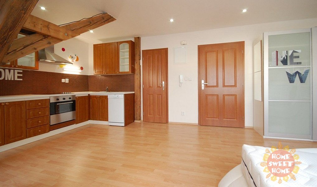 Pronájem bytu 1+kk 30 m², Praha – náhled fotky 2