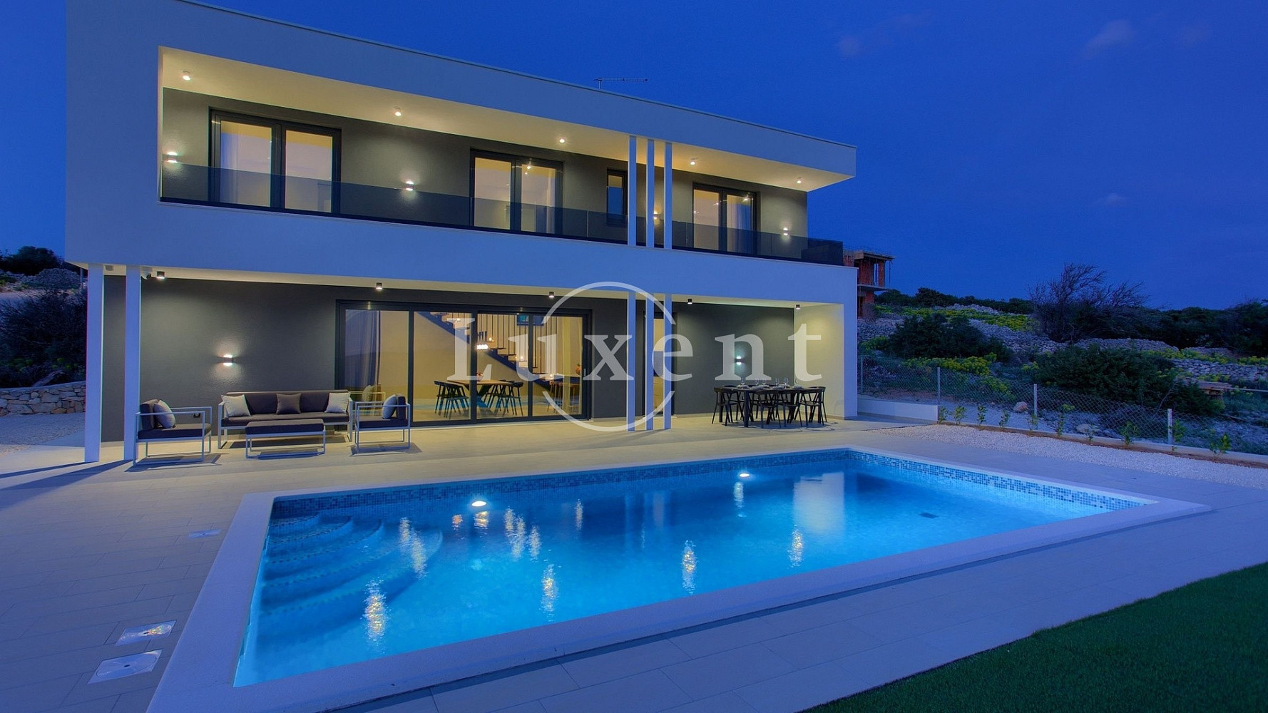 Prodej domu 165 m² s pozemkem 2 020 m²