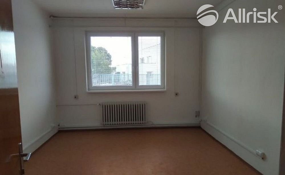 Pronájem kanceláře 20 m² — photo 3