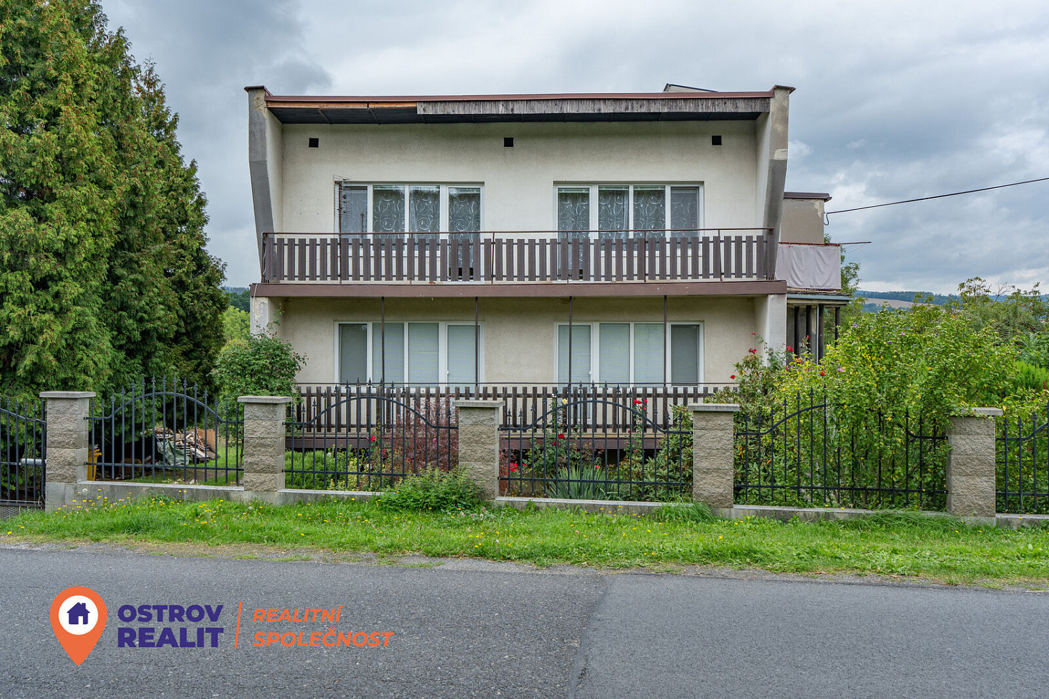 Prodej domu 280 m² s pozemkem 3 364 m² – fotografie 2