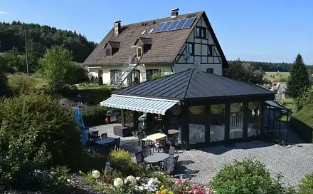 Prodej domu 2 136 m² s pozemkem 6 735 m², Neualbenreuth, Horní Falc, Německo