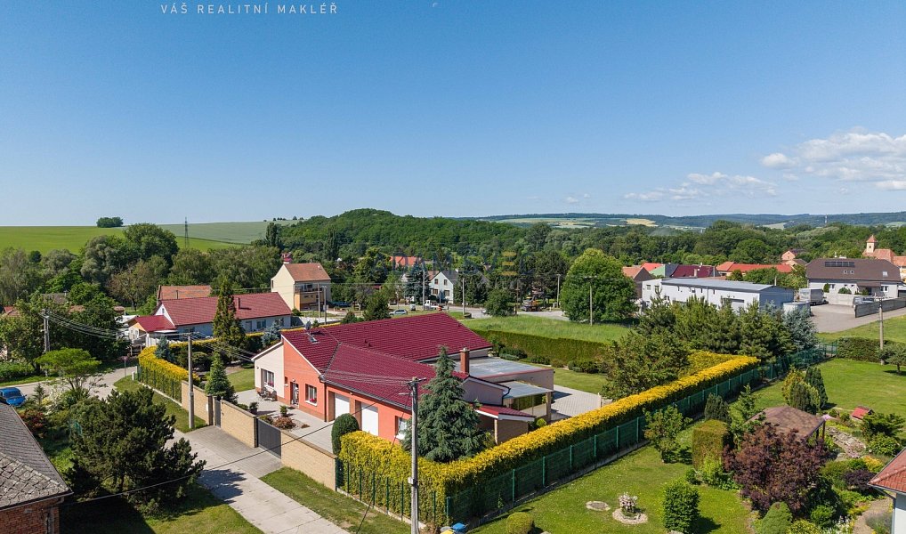 Prodej domu 359 m² s pozemkem 2 576 m², Hradčany-Kobeřice – náhled fotky 8