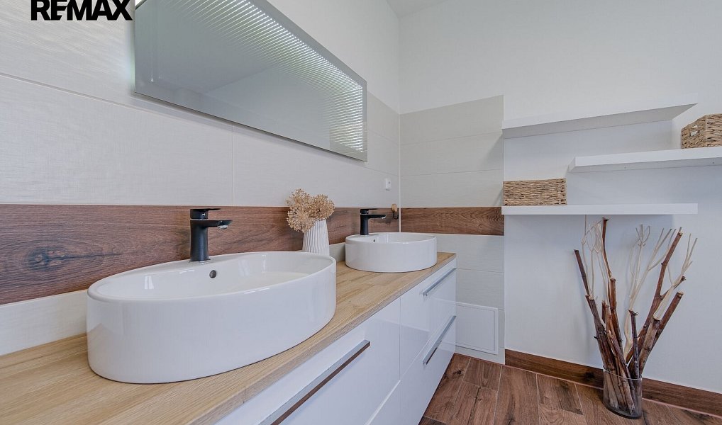 Prodej domu 107 m² s pozemkem 1 774 m², Stružná – náhled fotky 24