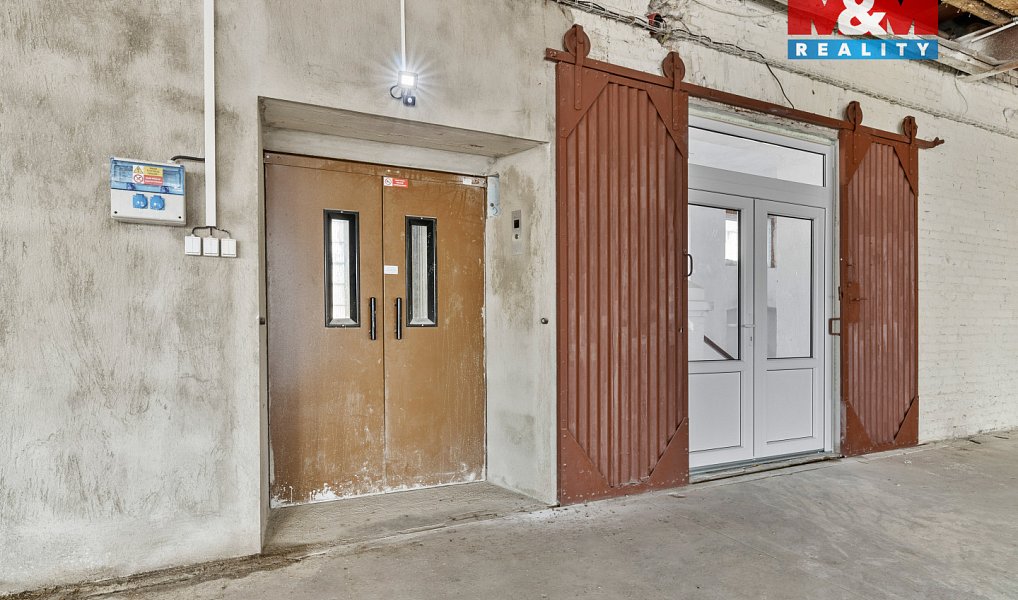 Pronájem výrobních prostor 884 m², Višňová – náhled fotky 8