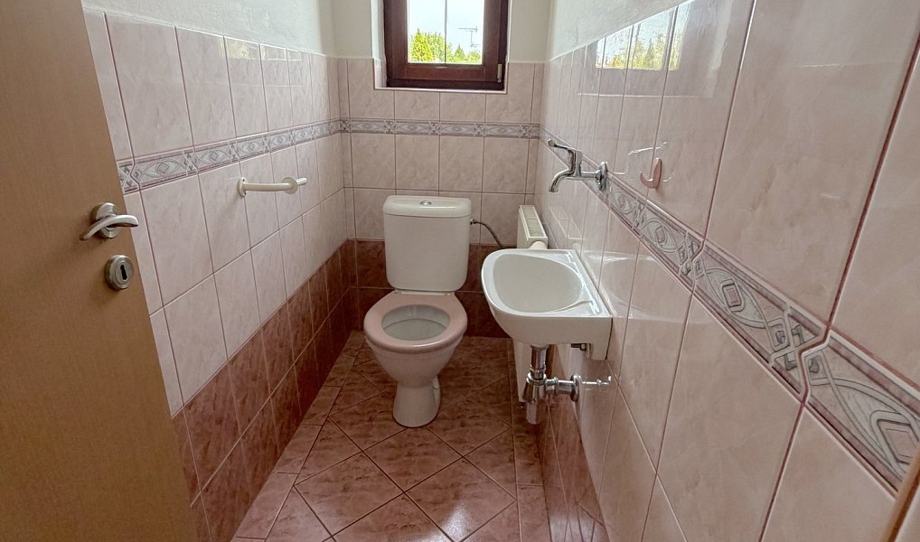 Prodej domu 184 m² s pozemkem 1 865 m², Tršice – náhled fotky 12