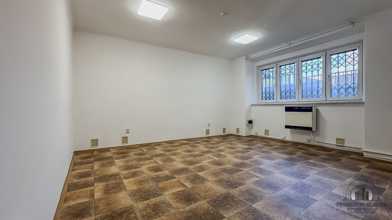 Pronájem obchodních prostor 60 m² — photo 2