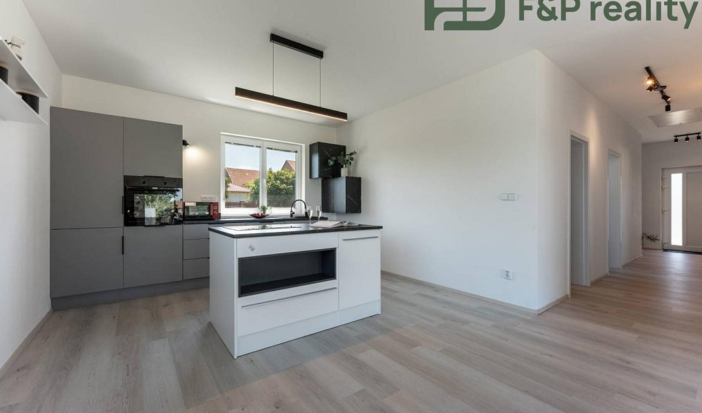 Prodej domu 112 m² s pozemkem 1 001 m², Bečváry – náhled fotky 9