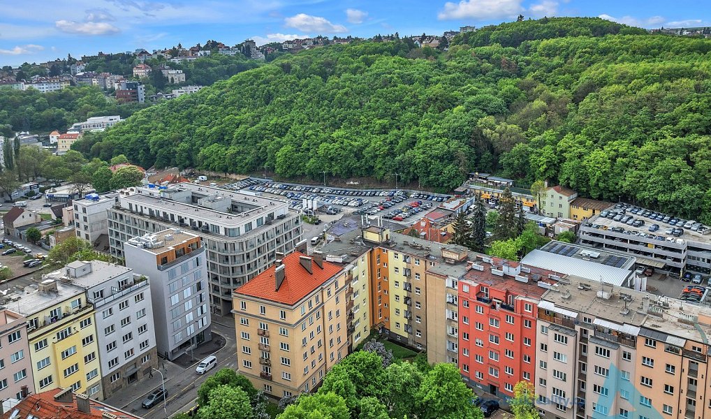 Prodej bytu 2+1 70 m², Praha – náhled fotky 22
