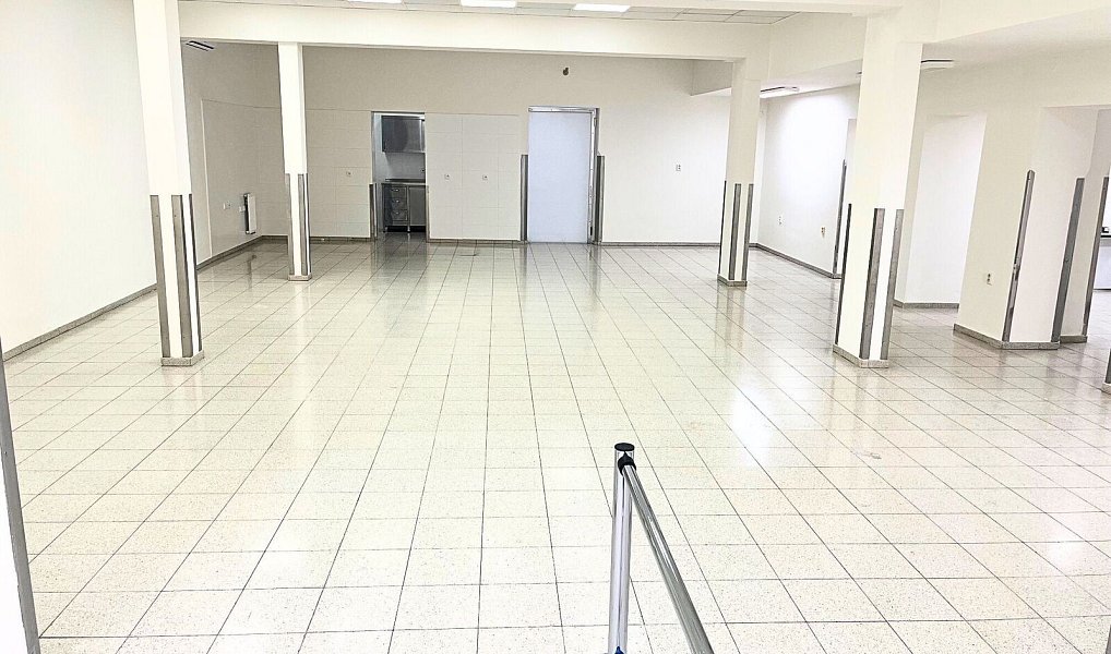 Pronájem obchodních prostor 224 m², Vsetín – náhled fotky 2