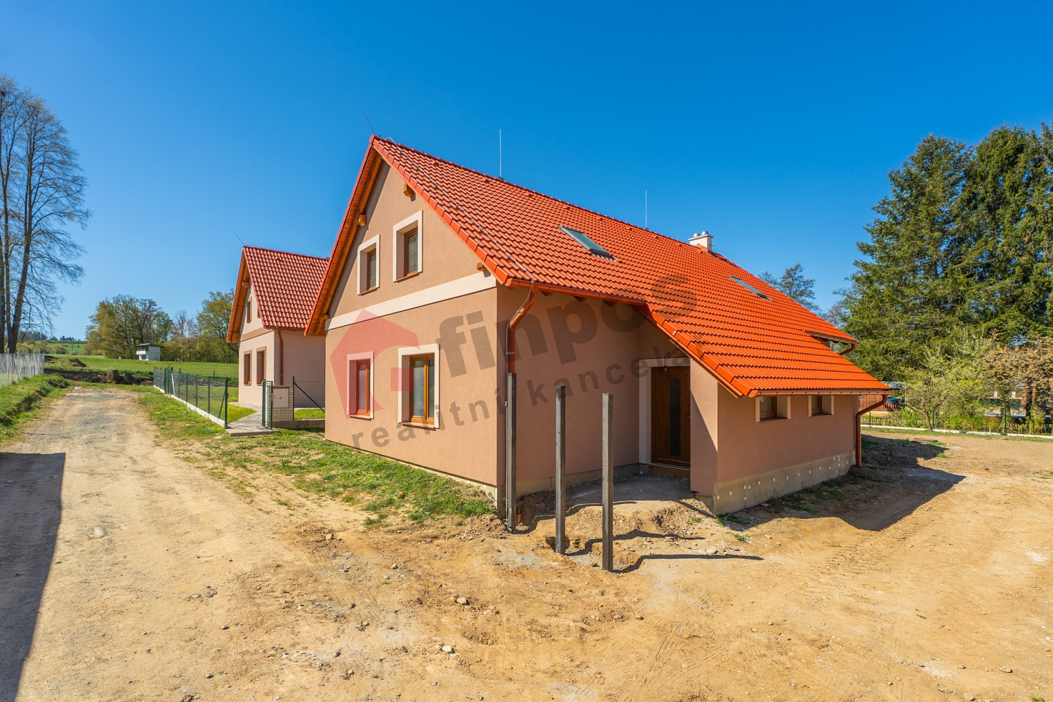 Prodej domu 214 m² s pozemkem 602 m² – fotografie 4