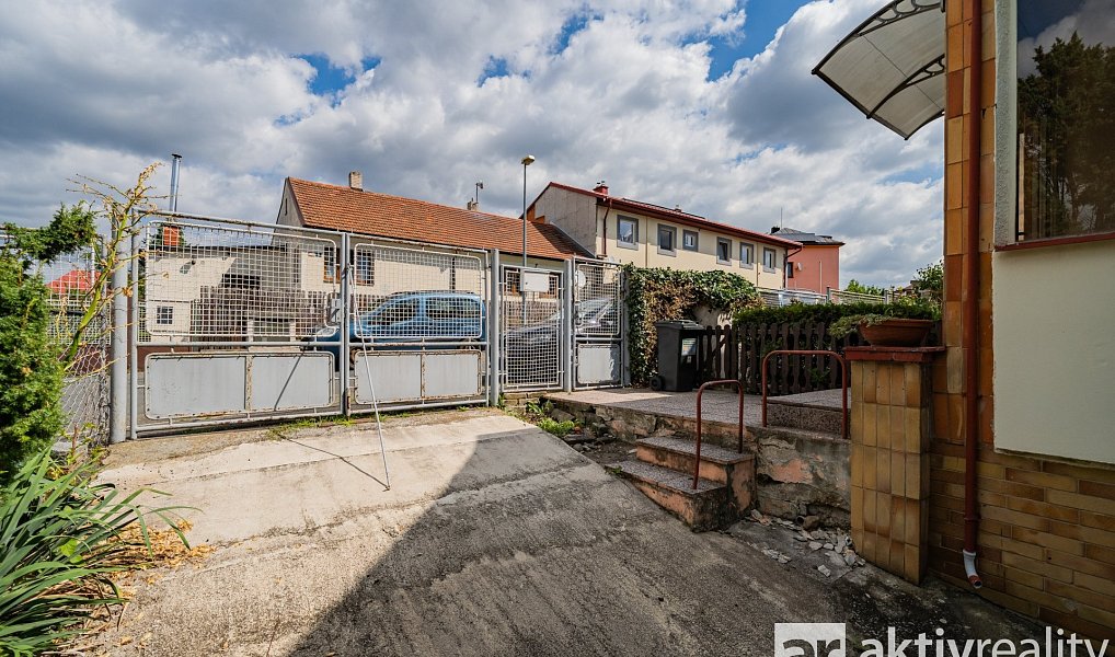 Prodej domu 260 m² s pozemkem 752 m², Praha – náhled fotky 42