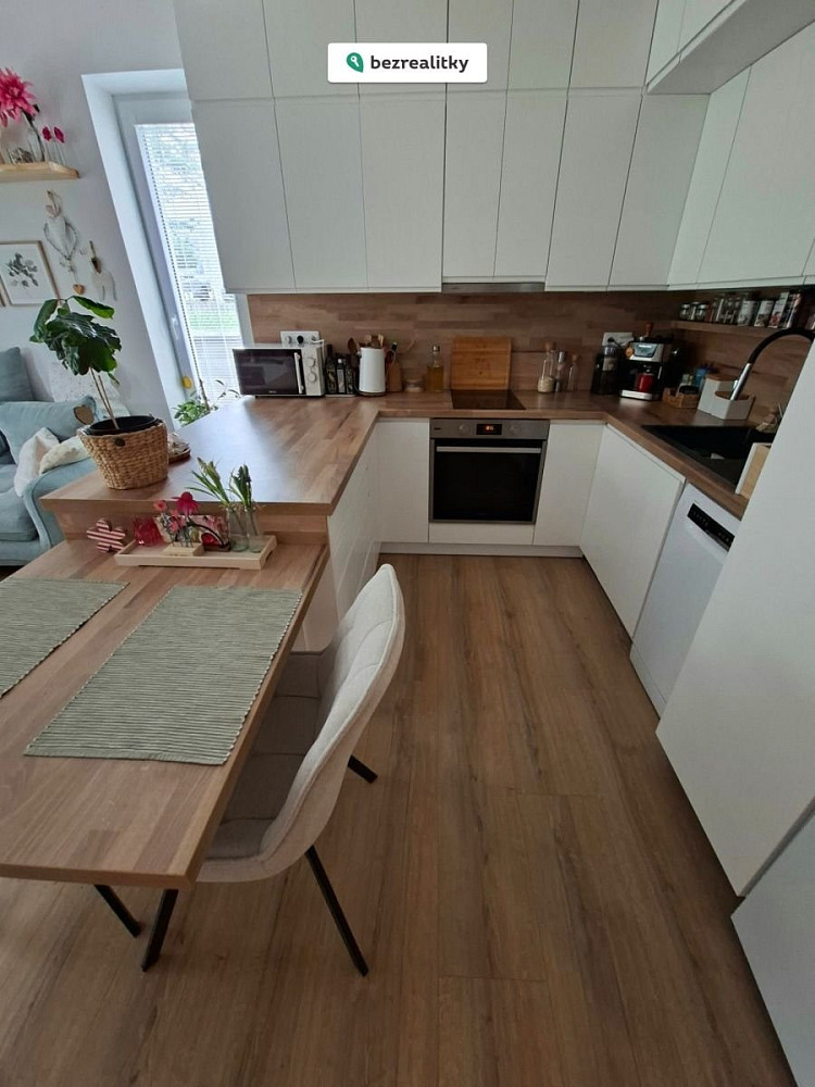 Prodej bytu 2+kk 58 m² — photo 2